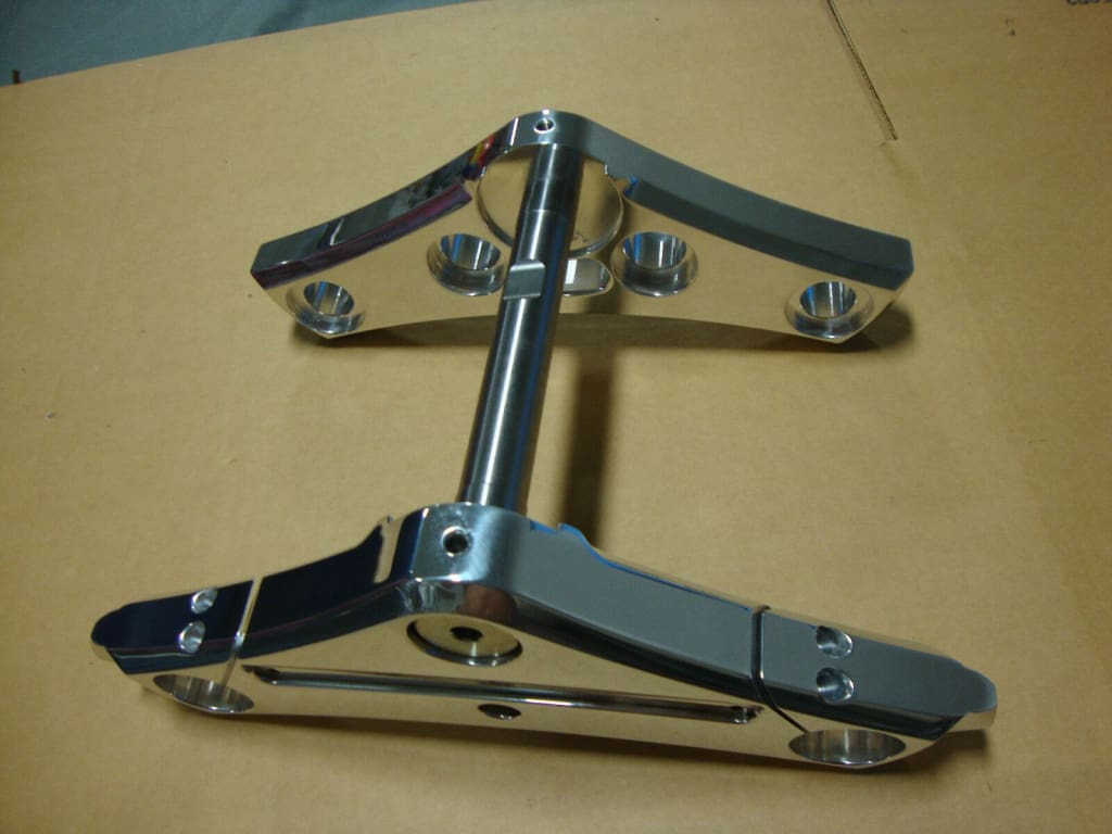 BIG DOG MOTORCYCLES OEM POLISHED 3* RAKE TRIPLE TREE SET K-9